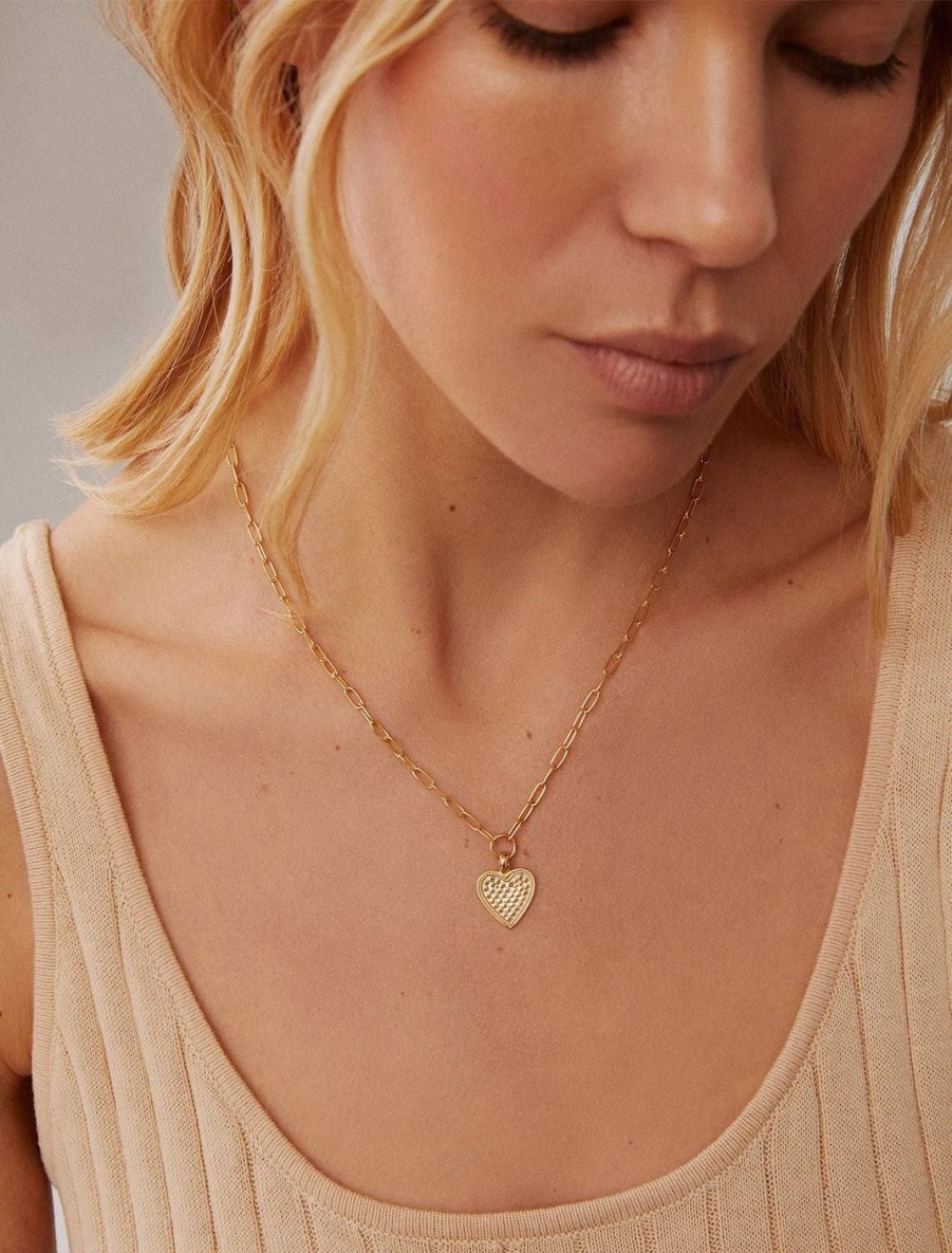 Wholesale Medium Heart Engravable Necklace In Gold Delicate