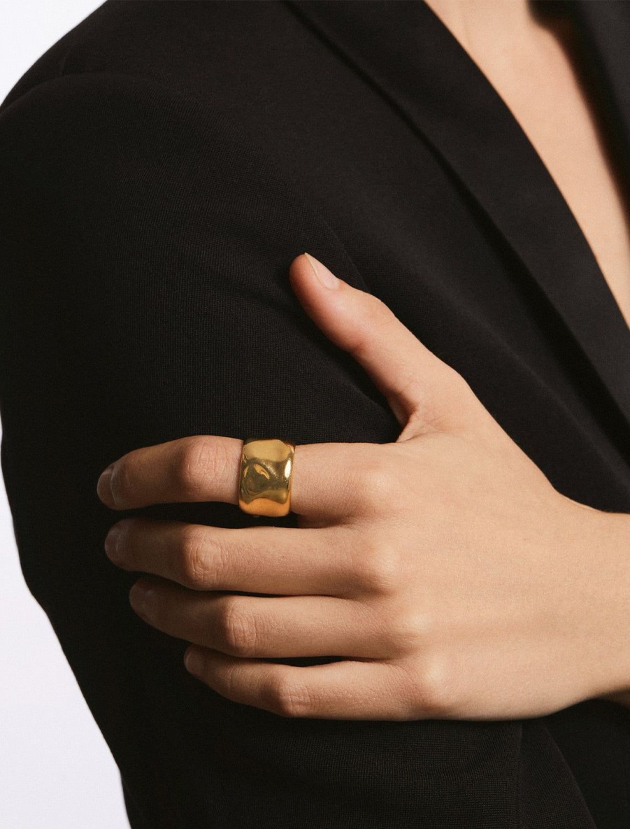 Online Large Wavy Cigar Ring In Gold Bands